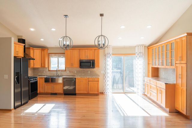 2543 Cypress Street, Maplewood, MN 55109