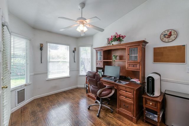 5817 W Corona Avenue, Fresno, CA 93722