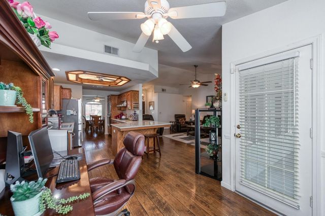 5817 W Corona Avenue, Fresno, CA 93722