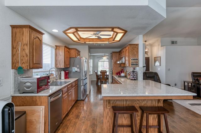 5817 W Corona Avenue, Fresno, CA 93722