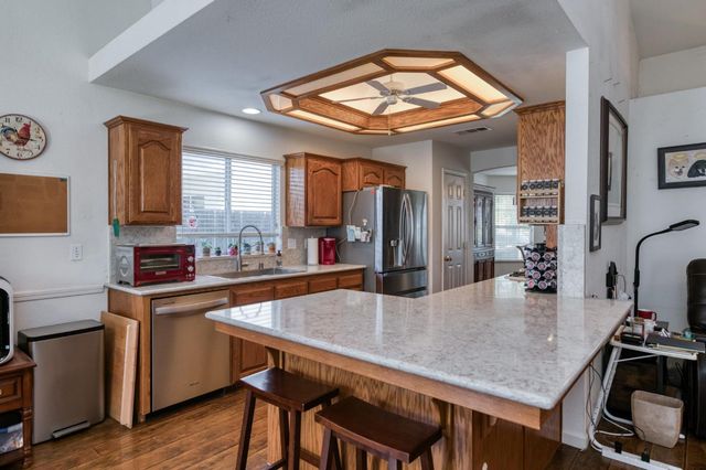 5817 W Corona Avenue, Fresno, CA 93722