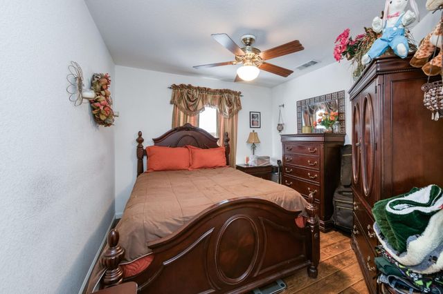 5817 W Corona Avenue, Fresno, CA 93722