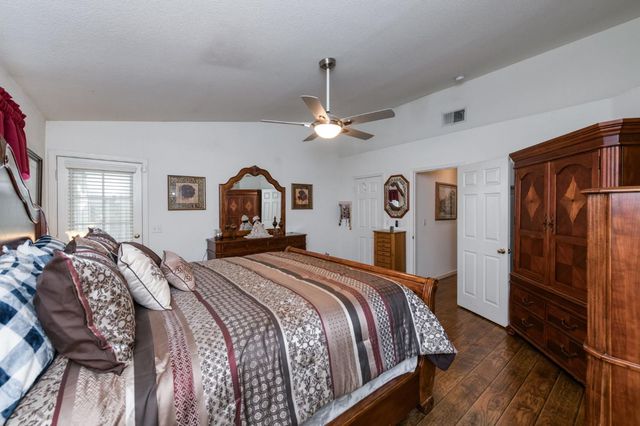 5817 W Corona Avenue, Fresno, CA 93722