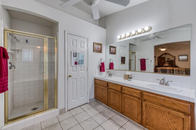 5817 W Corona Avenue, Fresno, CA 93722