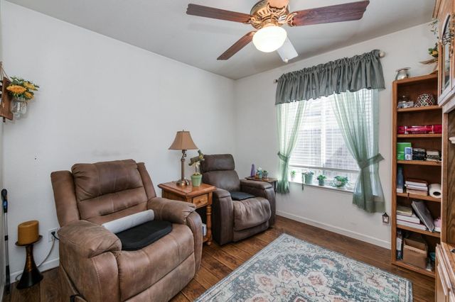 5817 W Corona Avenue, Fresno, CA 93722