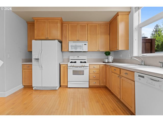 723 Ne TILLAMOOK St, Portland, OR 97212