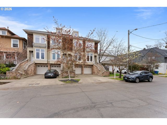 723 Ne TILLAMOOK St, Portland, OR 97212