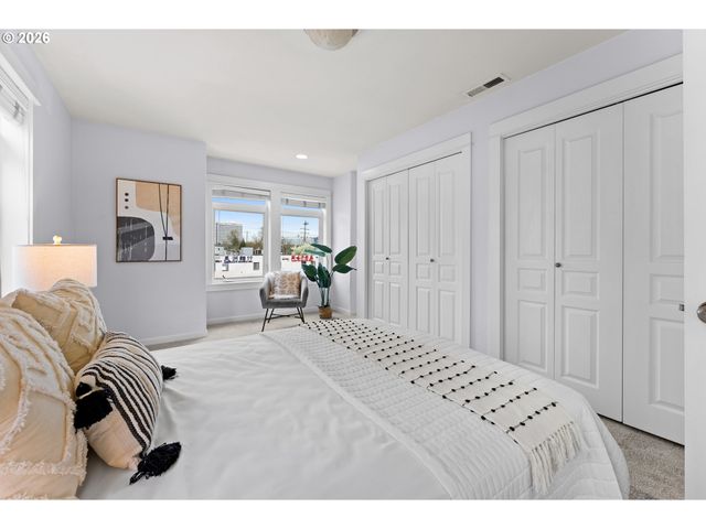 723 Ne TILLAMOOK St, Portland, OR 97212