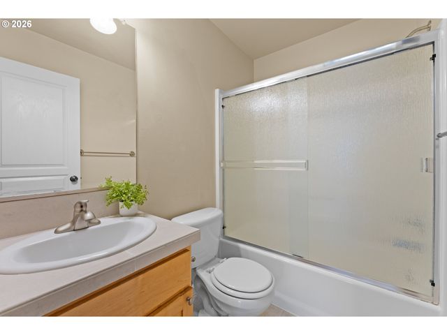 723 Ne TILLAMOOK St, Portland, OR 97212