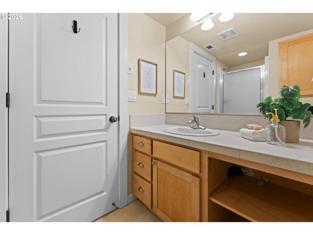 723 Ne TILLAMOOK St, Portland, OR 97212