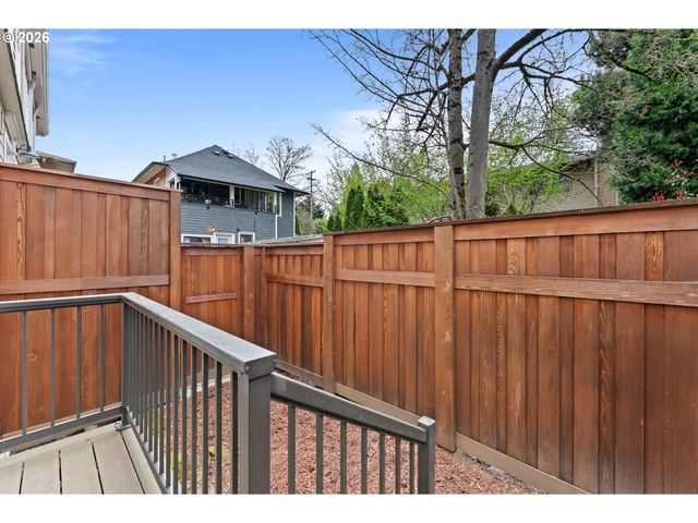 723 Ne TILLAMOOK St, Portland, OR 97212