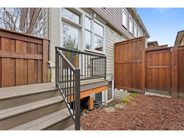 723 Ne TILLAMOOK St, Portland, OR 97212