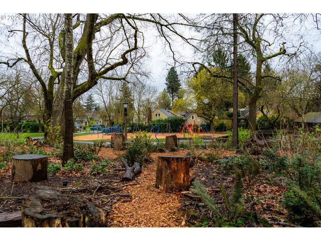 723 Ne TILLAMOOK St, Portland, OR 97212