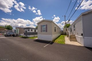 47 Helen Dr, Moonachie Boro, NJ 07074