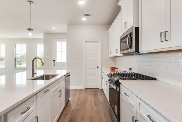 1806 Waterwalk Drive, Rowlett, TX 75088