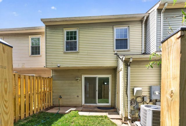 945 HOLBORN CT, Sterling, VA 20164