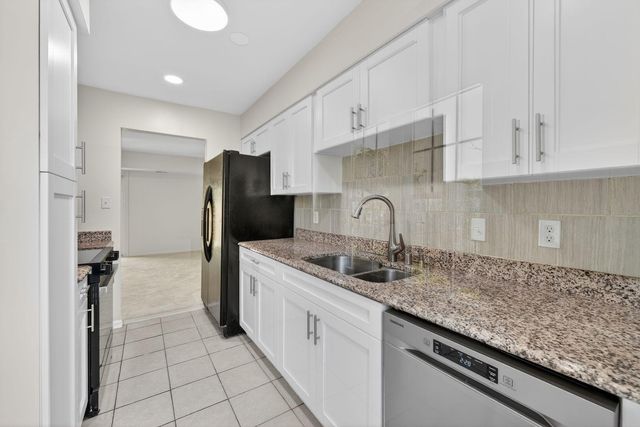 945 HOLBORN CT, Sterling, VA 20164