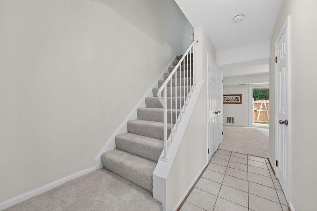 945 HOLBORN CT, Sterling, VA 20164