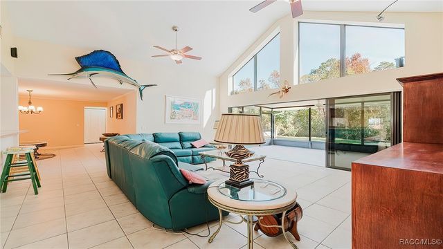 1115 SE 5th Avenue, Crystal River, FL 34429