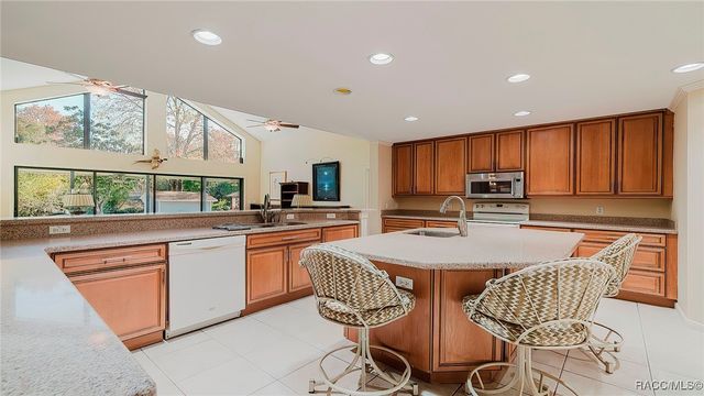 1115 SE 5th Avenue, Crystal River, FL 34429