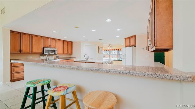 1115 SE 5th Avenue, Crystal River, FL 34429