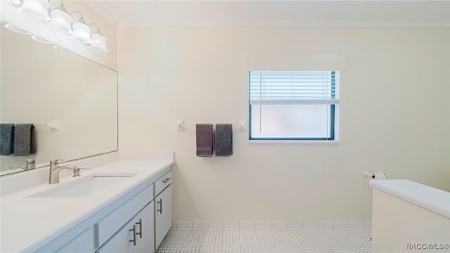 1115 SE 5th Avenue, Crystal River, FL 34429