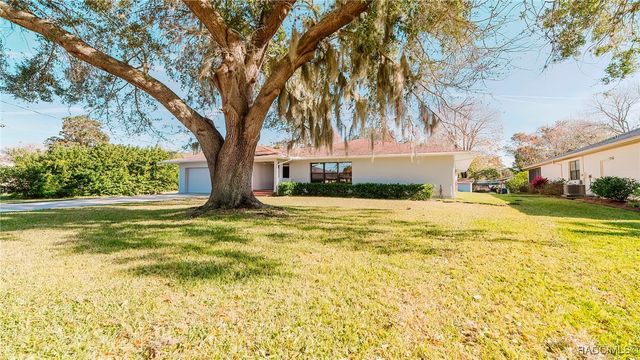1115 SE 5th Avenue, Crystal River, FL 34429