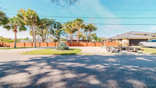 1115 SE 5th Avenue, Crystal River, FL 34429