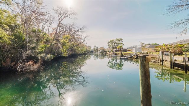 1115 SE 5th Avenue, Crystal River, FL 34429