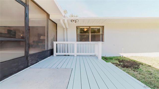 1115 SE 5th Avenue, Crystal River, FL 34429