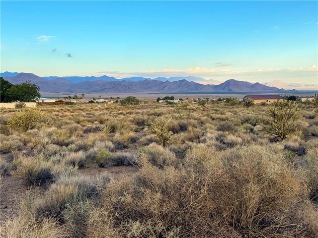 9275 N Singletree Drive, Kingman, AZ 86401