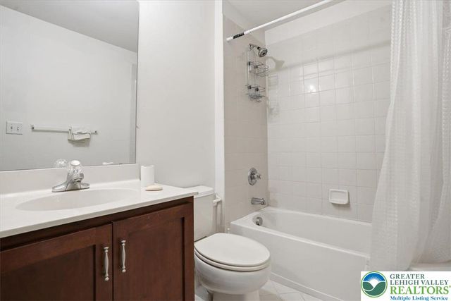 1761 Big Ridge Drive, Middle Smithfield Twp, PA 18302