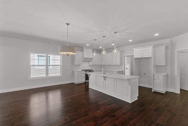 109 Yorkhill, Dothan, AL 36305