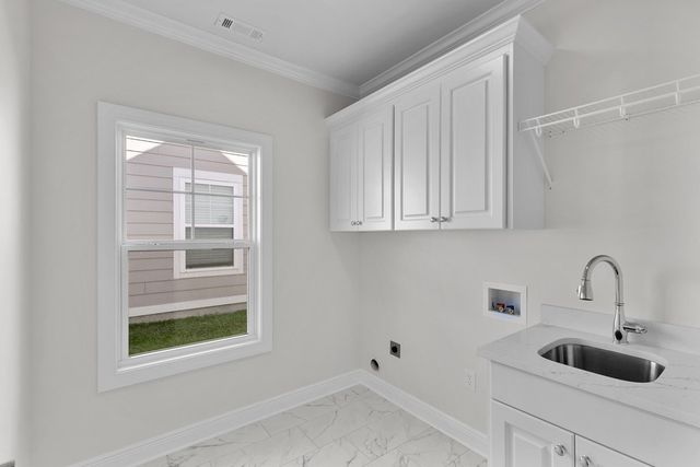 109 Yorkhill, Dothan, AL 36305