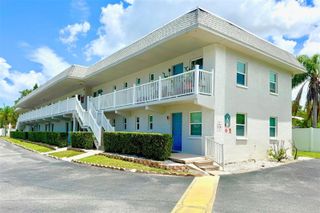 1142 SUNSET POINT ROAD 15, Clearwater, FL 33755