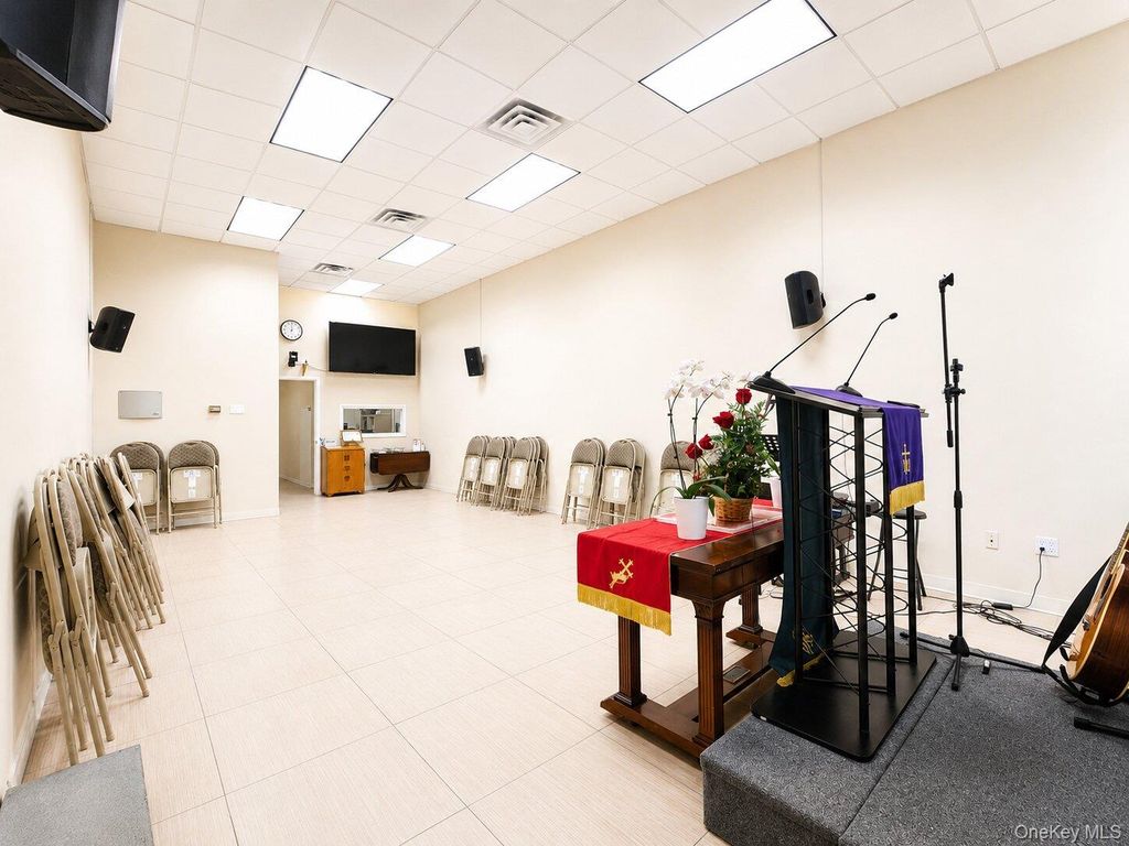 61-12 220 Street 2nd + 3rd Floor, Bayside, NY 11364 — photo 4
