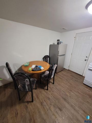 1300 E 6th St Street, Sioux Falls, SD 57106