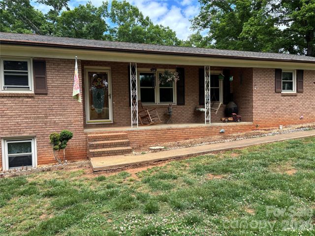 74 Miranda Drive, Taylorsville, NC 28681