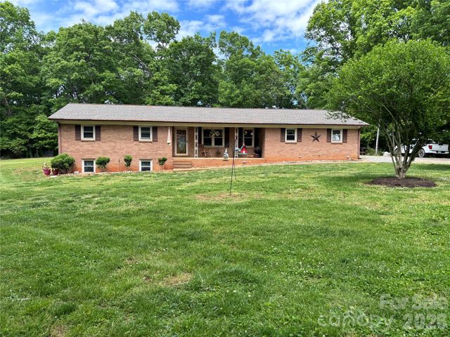 74 Miranda Drive, Taylorsville, NC 28681