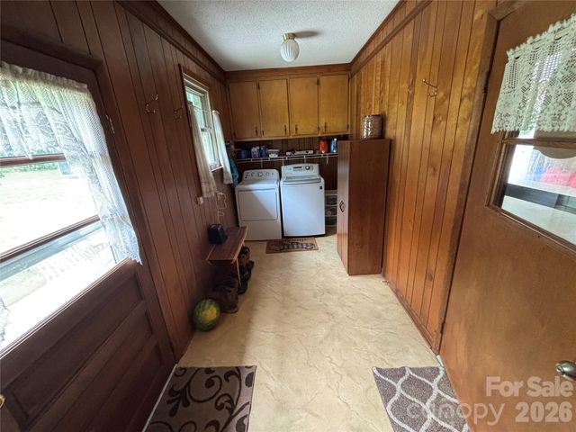 74 Miranda Drive, Taylorsville, NC 28681