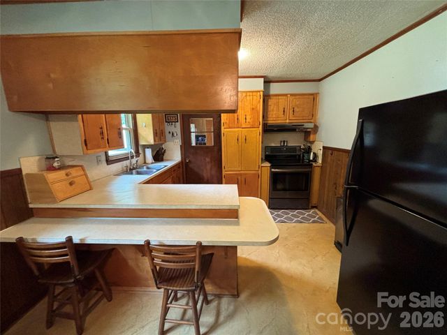 74 Miranda Drive, Taylorsville, NC 28681