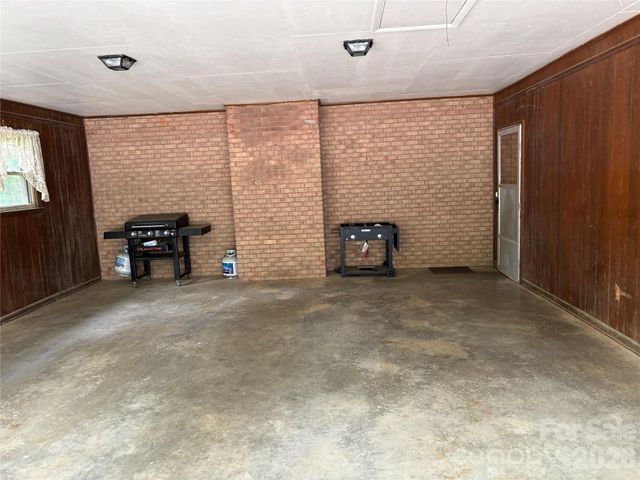 74 Miranda Drive, Taylorsville, NC 28681