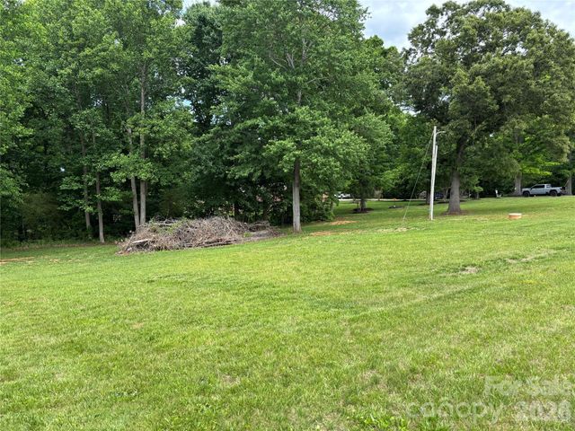 74 Miranda Drive, Taylorsville, NC 28681