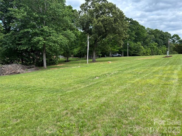 74 Miranda Drive, Taylorsville, NC 28681