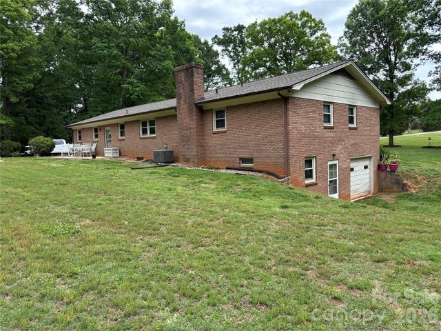 74 Miranda Drive, Taylorsville, NC 28681