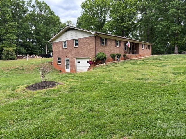 74 Miranda Drive, Taylorsville, NC 28681