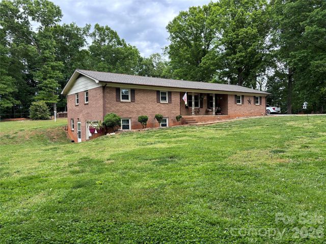 74 Miranda Drive, Taylorsville, NC 28681
