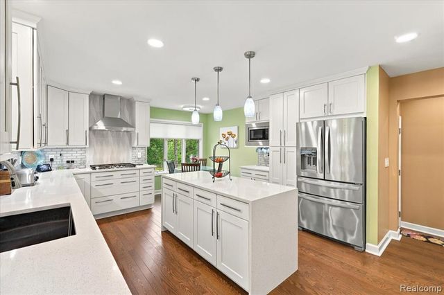 4797 Fairway Court 16, Waterford, MI 48328