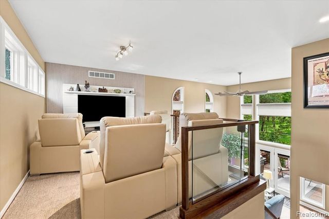 4797 Fairway Court 16, Waterford, MI 48328