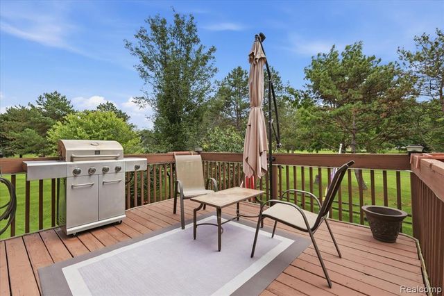 4797 Fairway Court 16, Waterford, MI 48328